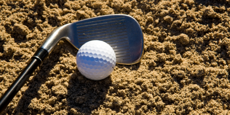沙坑--打高尔夫球